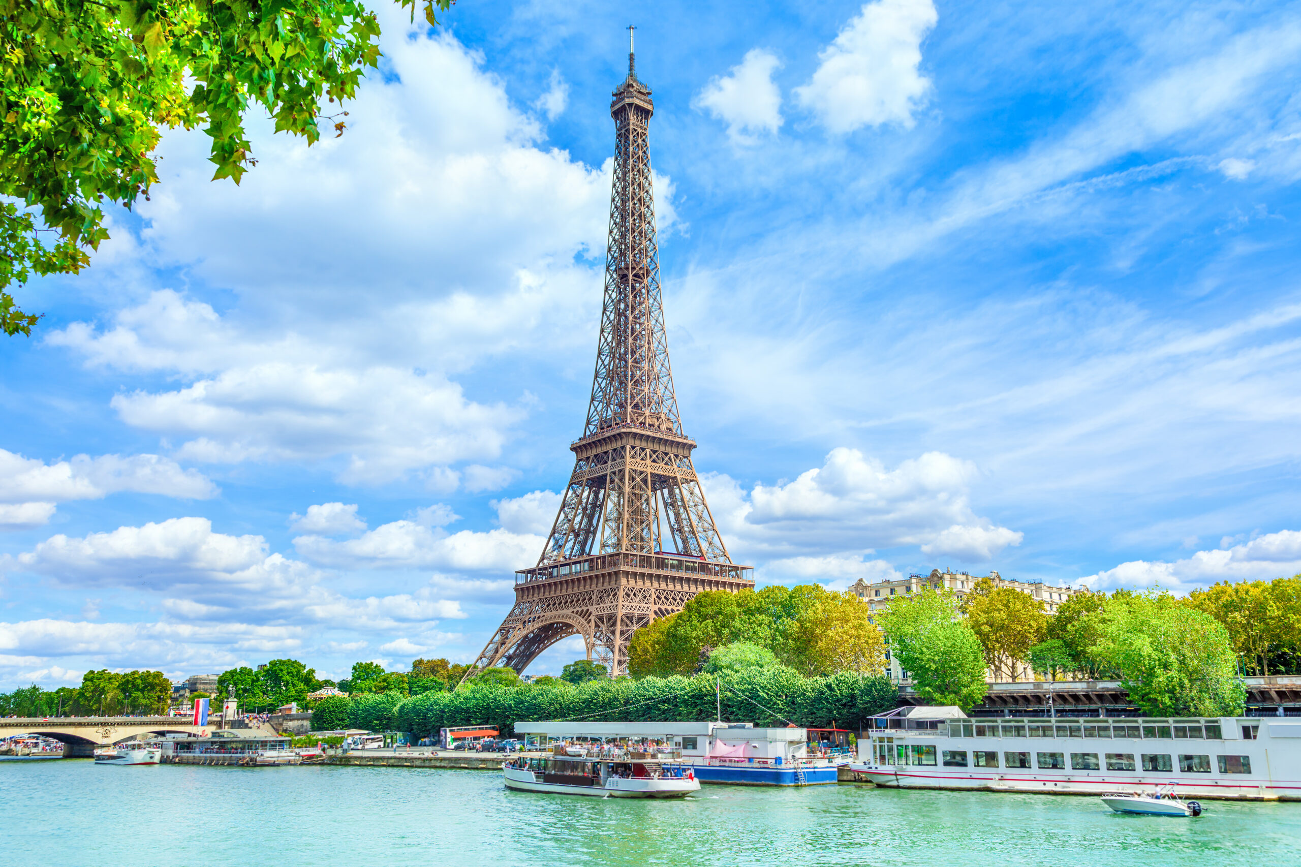 Cheap Business Class and First Class Flights to Paris from USA